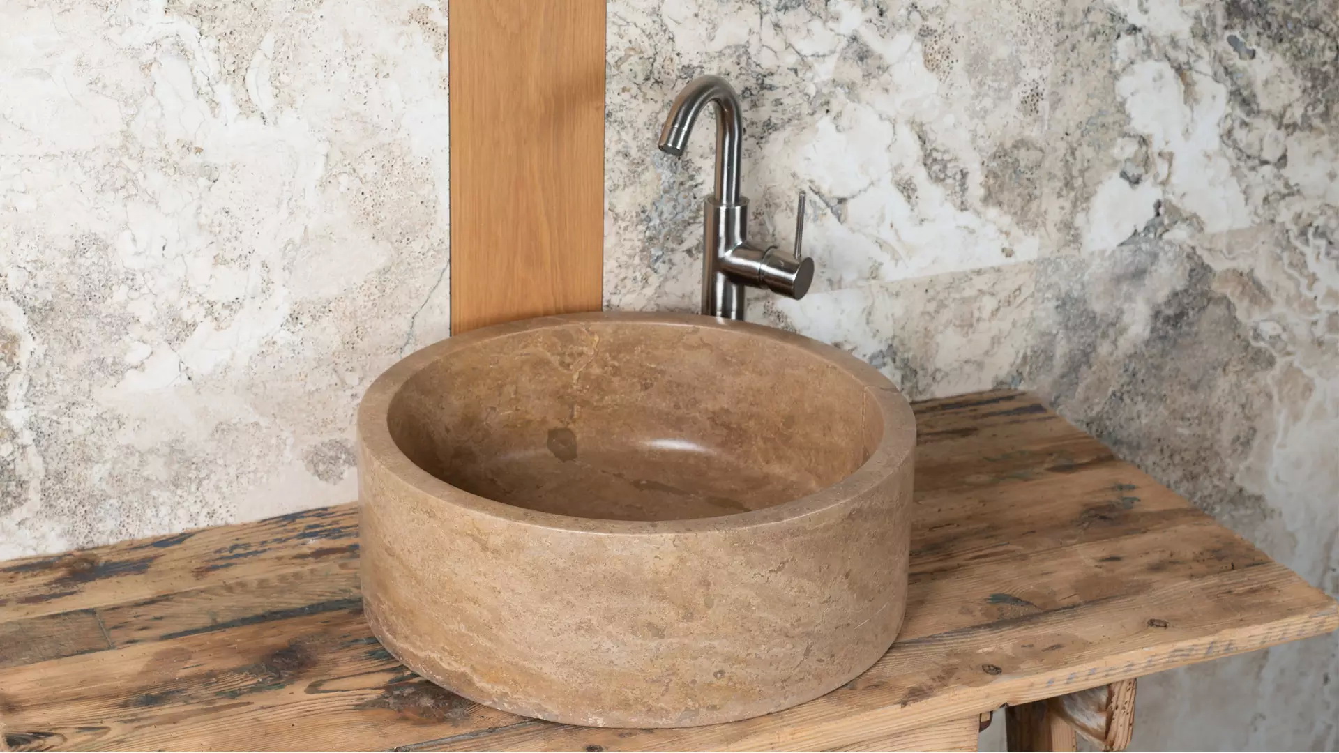 Walnut travertine washbasin “Tonda Scura”