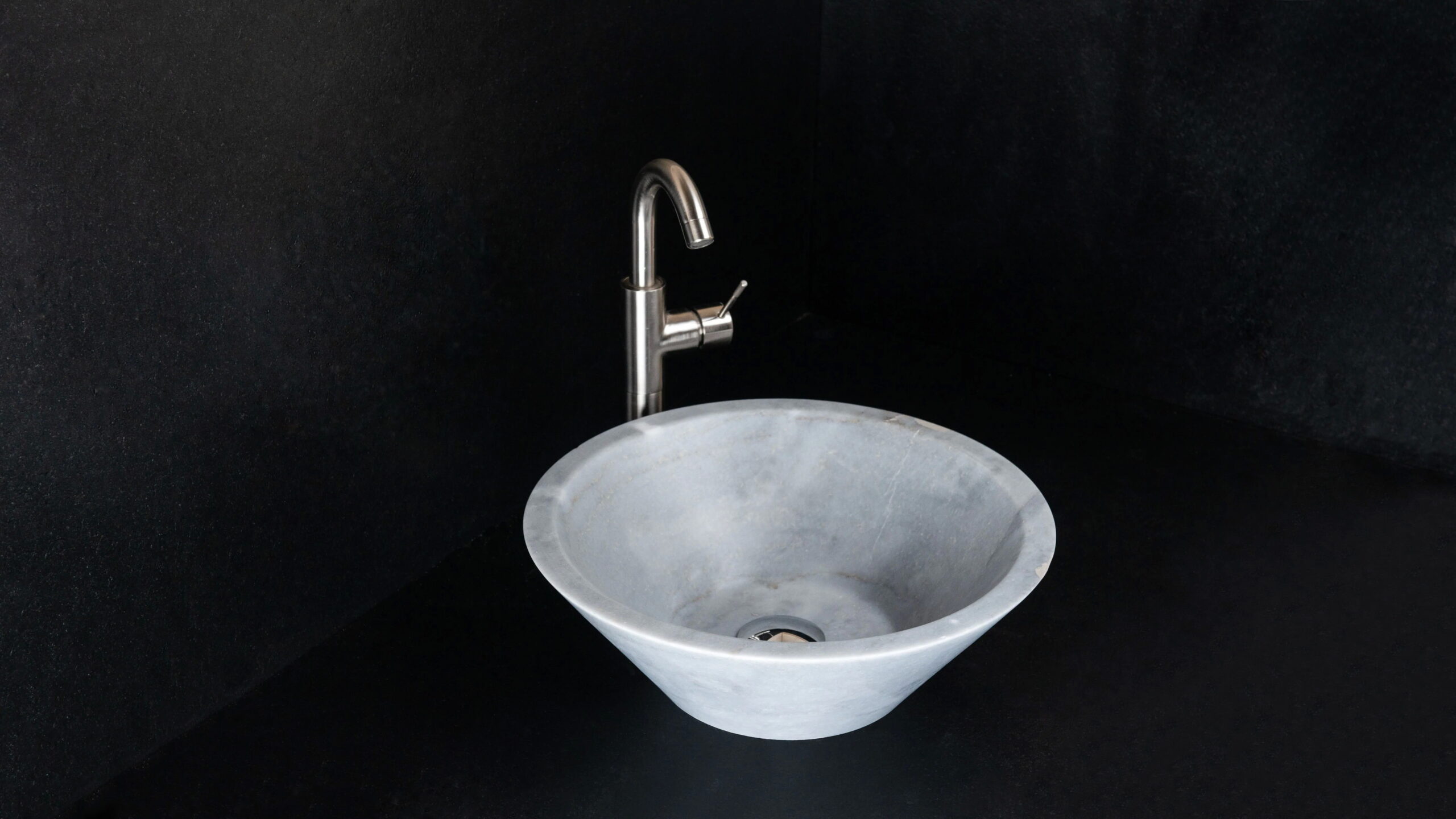Small round marble washbasin “Talla Grey”