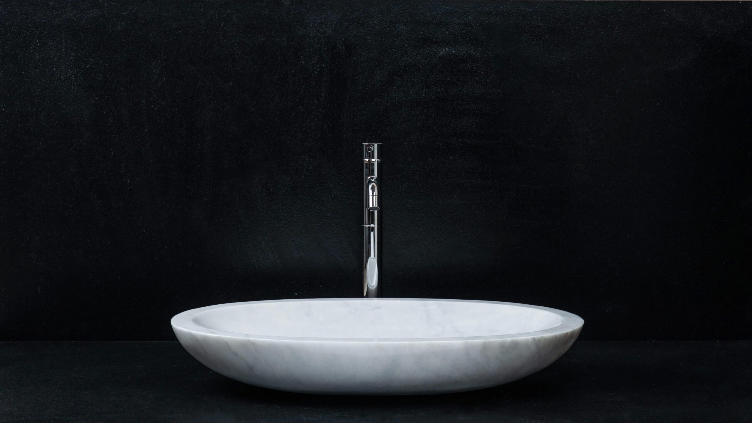 Oval marble washbasin “Smooth Carrara T”